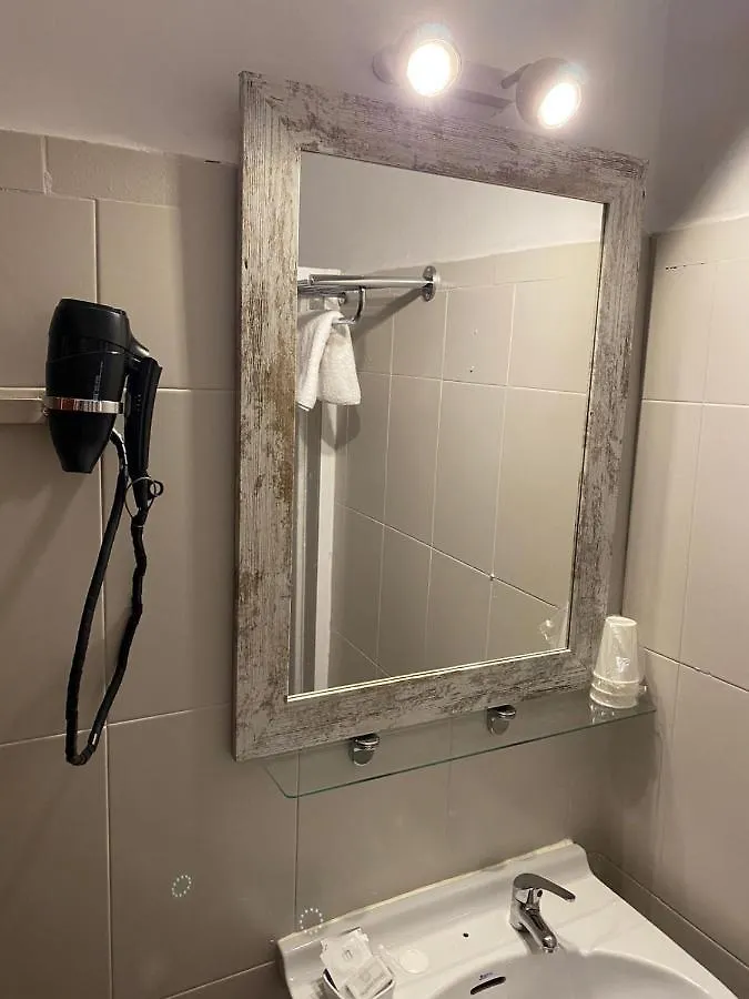 Virgen Del Rocio II Guest House Torremolinos