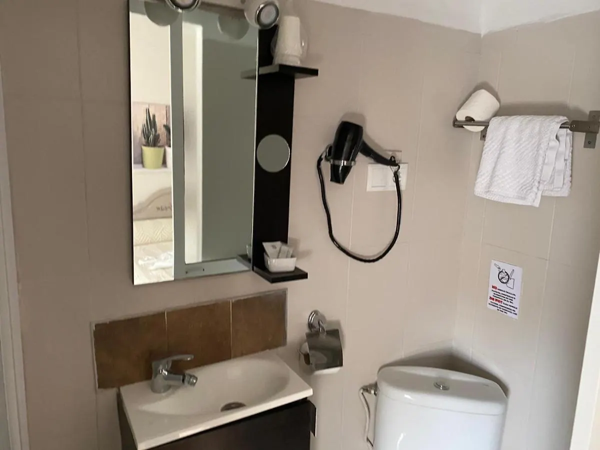 Virgen Del Rocio II Guest House Torremolinos